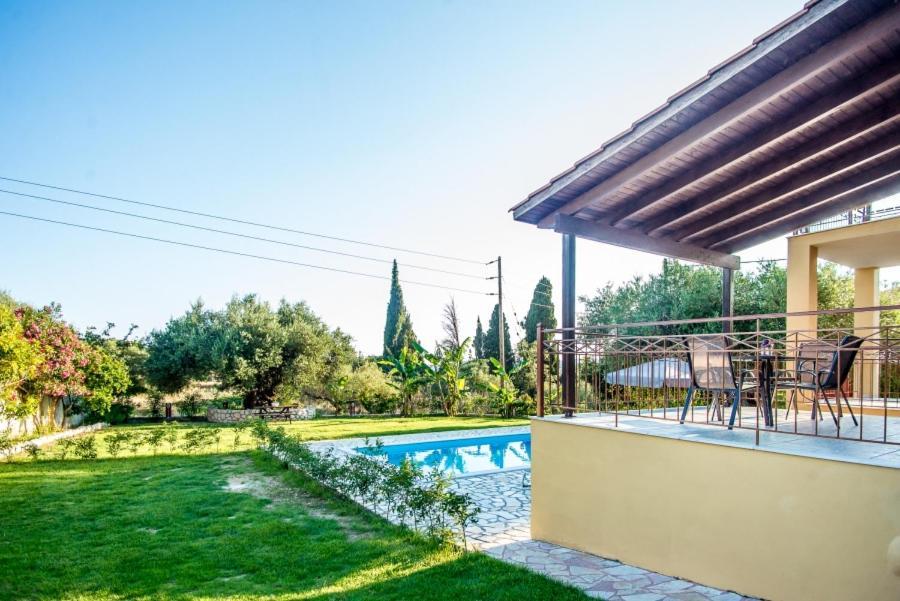 Villa Irida Afrato Exterior photo