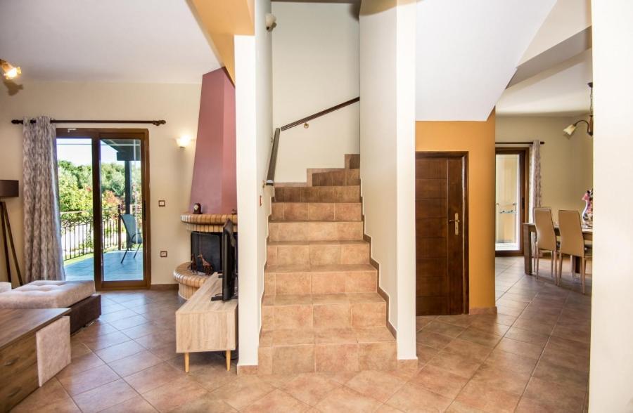 Villa Irida Afrato Exterior photo