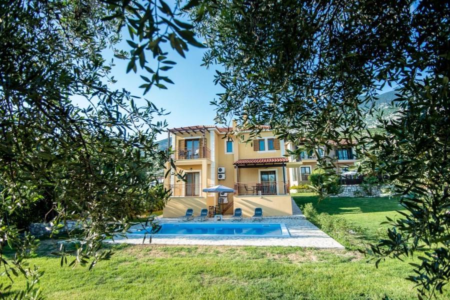 Villa Irida Afrato Exterior photo